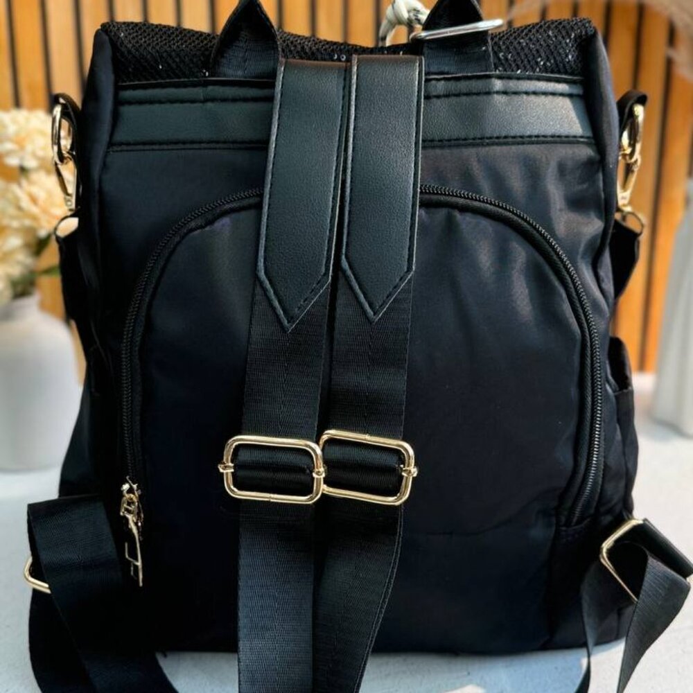 Backpack Bag - Stylish and Functional - Picture 3 of 7